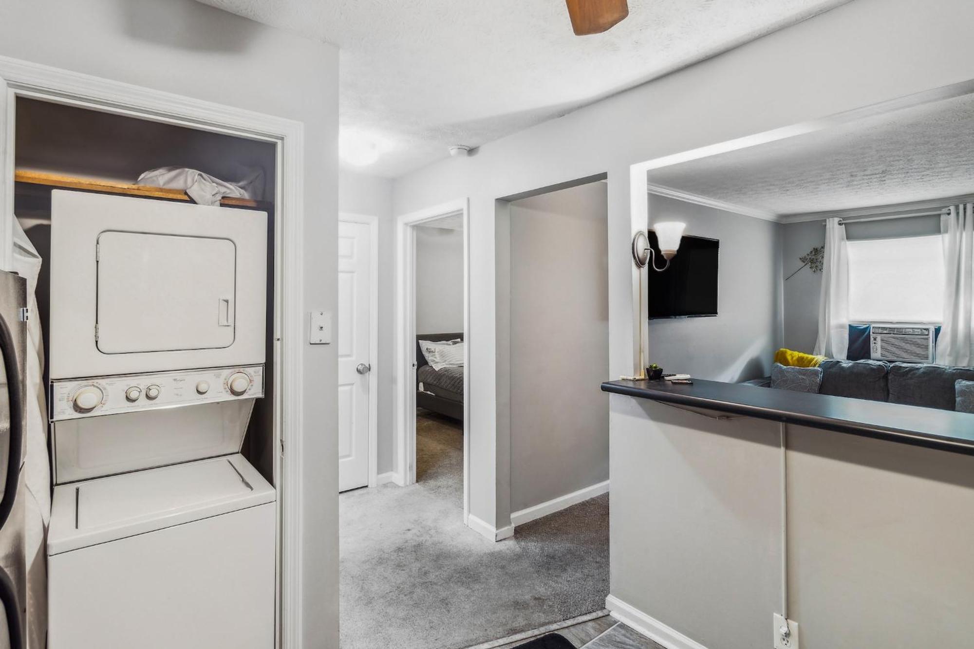 Cozy - Pets Welcome, Free Park Apartment Nashville